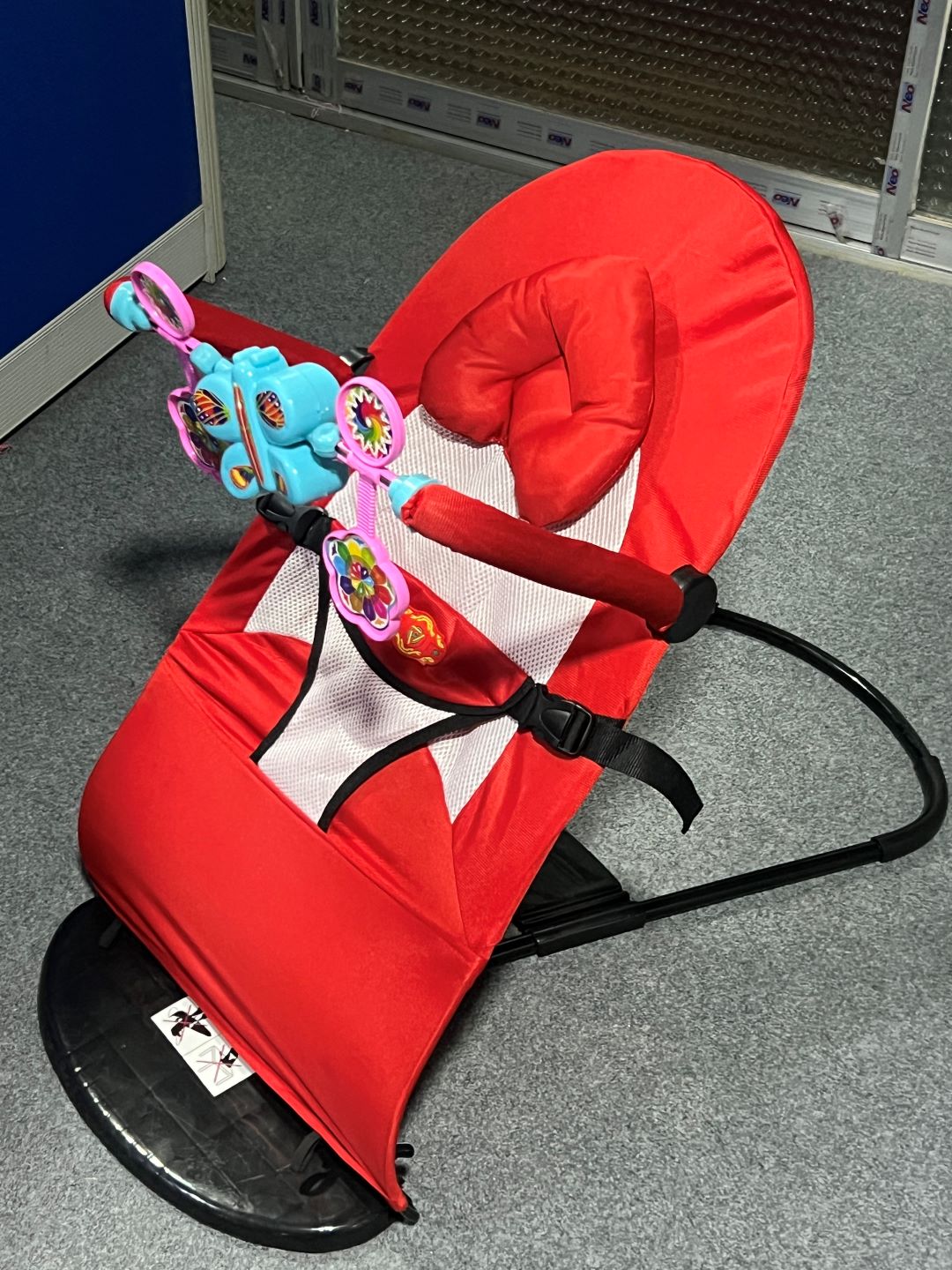 বালিশ সহ বেবি বাউন্সার